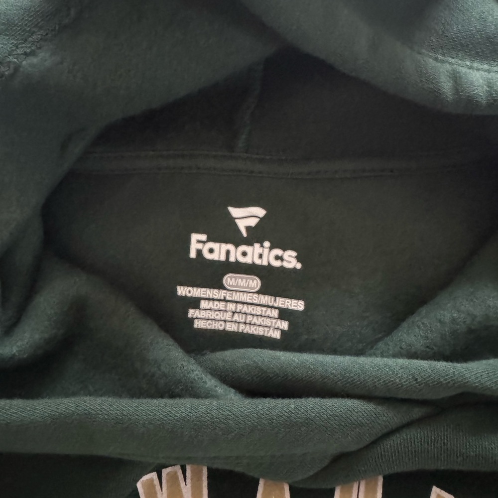 Women's Fantactic Milwaukee Bucks hoodie - Picture 4 of 7